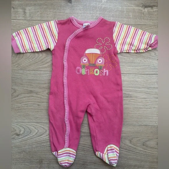 Vintage OshKosh Baby Footed Pajamas | 6 Months | Pink Retro Sleeper - Picture 2 of 8